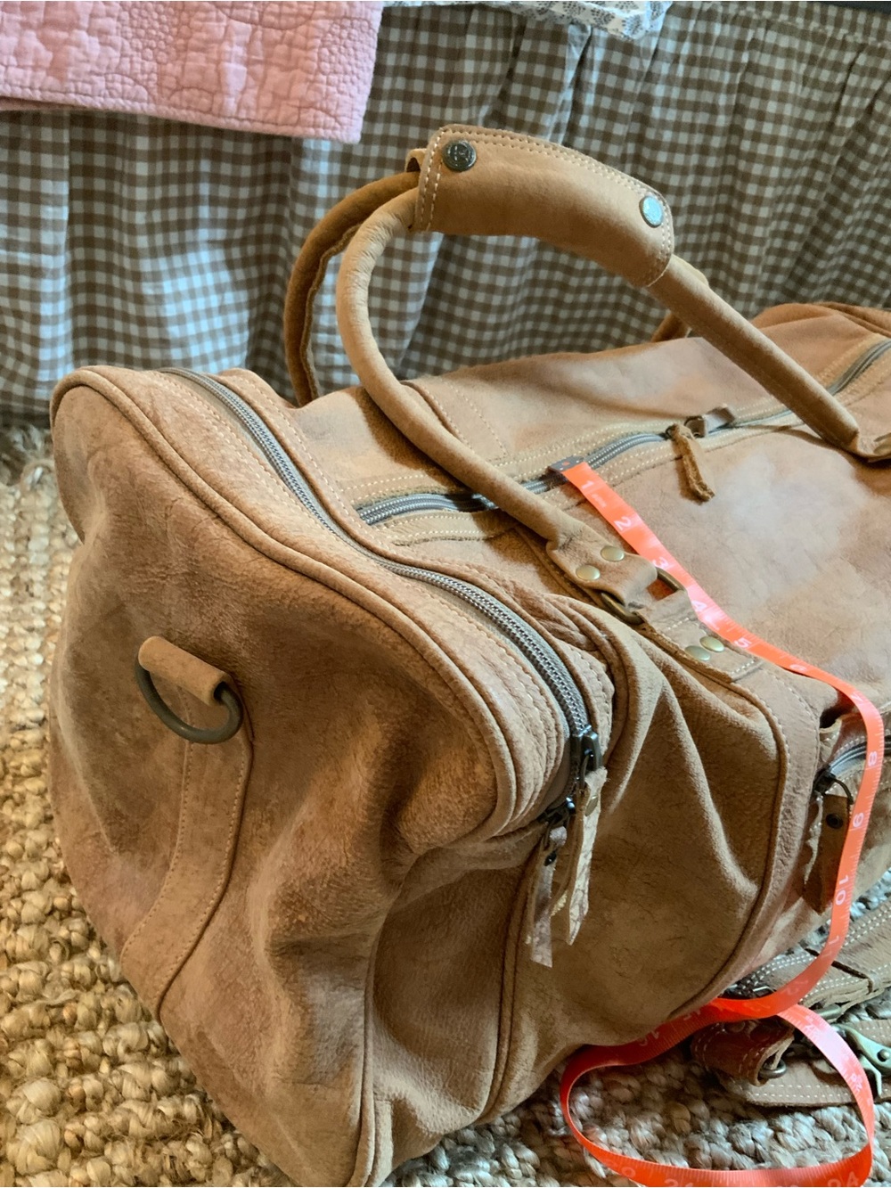 Myra NWOT Leather Duffel Bag - Classic Travel Weekender - Picture 3 of 16
